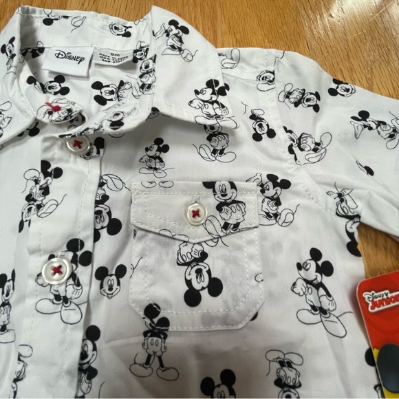 Disney black/white Mickey Mouse long sleeve button up collars shirt size 9 mos - Picture 8 of 9